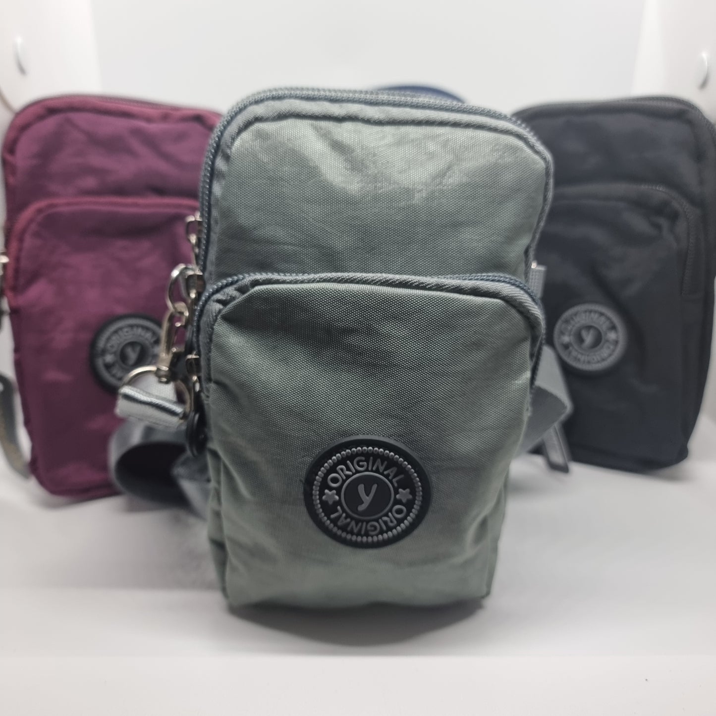 Small shoulder bag in 4 colours