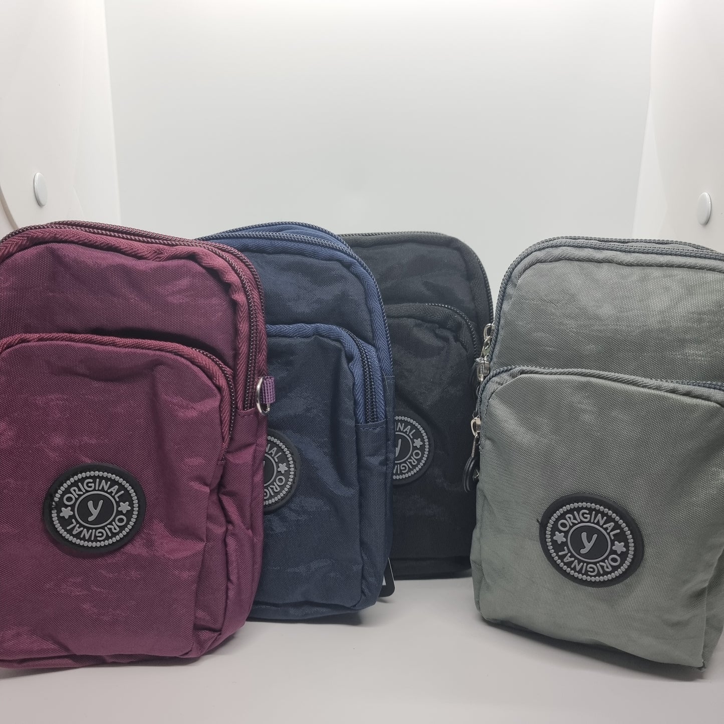 Small shoulder bag in 4 colours